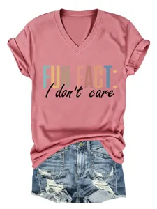 T-shirt casual da donna con scollo a V e maniche corte con stampa di lettere divertenti.