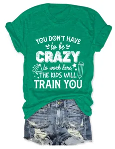 Damen lässiges grünes Kurzarm T-Shirt mit lustigem Lehrer Buchstaben Print Rundhals Top.