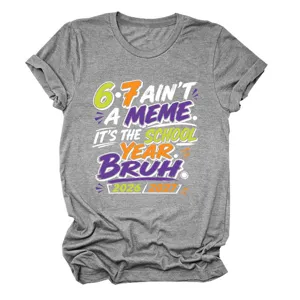 Grijs dames t-shirt met korte mouwen en grappige slogan print voor het schooljaar.