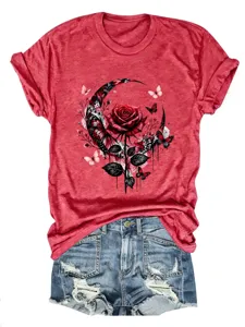 Damen rotes Kurzarm T-Shirt mit wunderschönem Rosen Mond und Schmetterling Grafikdruck.