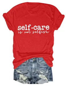 Casual eenvoudig dames T-shirt met ronde hals en korte mouwen met slogan print.