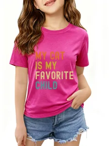 Detailansicht des rosa Kurzarm-T-Shirts für Damen mit Katzen-Grafik-Slogan-Aufdruck.