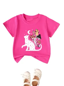 Maglietta a maniche corte rosa vivo per bambini con simpatica grafica di costellazione di gatti.