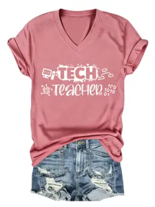 Maglietta donna casual manica corta scollo V rosa con stampa grafica tech teacher.