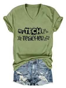Maglietta verde oliva con scollo a V e maniche corte da donna con stampa grafica tech teacher.