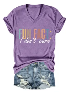 T-shirt casual da donna a manica corta con scollo a V e stampa di lettere divertenti per l'uso.