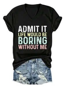 T-shirt graphique à col en V pour femmes avec short en jean pour un look décontracté quotidien.