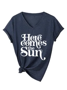 Damen V-Ausschnitt Kurzarm T-Shirt mit Retro Buchstaben-Print und seitlichem Knotendesign.