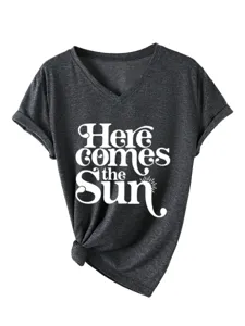 Damen V-Ausschnitt Kurzarm T-Shirt mit Retro Buchstabe Druck, lässiges Grafik Top.
