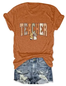 Casual leraar korte mouw t-shirt met denim shorts, comfortabel ronde hals ontwerp.