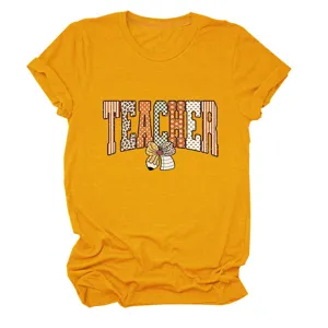 Casual geel dames t-shirt met korte mouwen, leraar letterprint en schattige strikdetail.