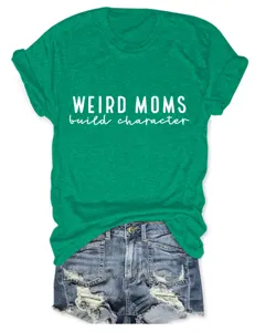 T-shirt femme vert décontracté à manches courtes avec imprimé, assorti au short en denim.