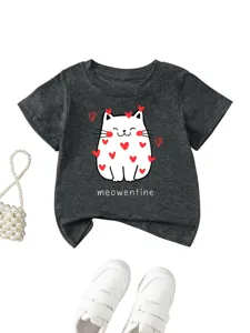 Cute cat graphic detail on dark gray short sleeve kids t-shirt with heart prints.