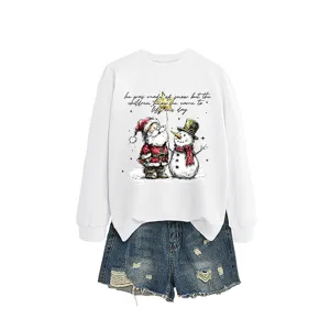 Felpa grafica natalizia con set di pantaloncini di jeans, simpatico pupazzo di neve top.