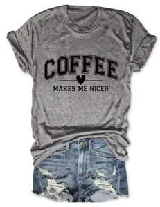 T-shirt décontracté gris chiné à manches courtes pour femme avec imprimé café amusant.