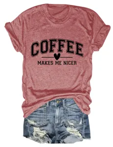 T-shirt décontracté pour femme à col rond et manches courtes avec imprimé lettre et short en jean.