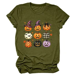 Camiseta verde oliva de manga corta con cuello redondo y estampado de calabaza de Halloween.