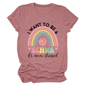 Maglietta rosa a maniche corte con grafica tipografia schwa arcobaleno top casual da donna