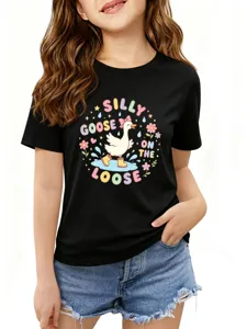 Cute silly goose print short sleeve black t-shirt for casual daily wear and summer style.