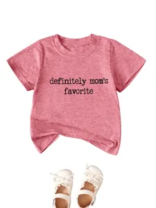 Close-up detail of the casual kids short-sleeve pink t-shirt with lovely quote print.