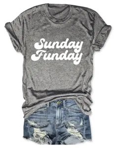 Grijs gemêleerd t-shirt met korte mouwen, Sunday Funday tekst en detail van gescheurde