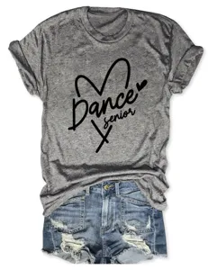 Γκρι γυναικείο κοντομάνικο t-shirt με τύπωμα dance senior και τζιν σορτς για στυλ.