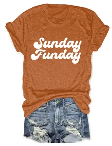 Comfortabel casual dames t-shirt met korte mouwen en ronde hals gecombineerd met jeans.