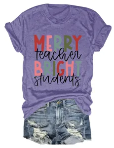 T-shirt viola casual a maniche corte con stampa grafica a tema e pantaloncini denim.