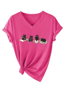 Joli t-shirt femme col V à manches courtes imprimé chats yoga, haut rose décontracté vue détaillée.