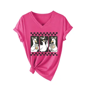 Γυναικείο ροζ casual t-shirt με V λαιmoψη και σχέδιο χαριτωμένης πάπιας κινουμένων σχεδίων