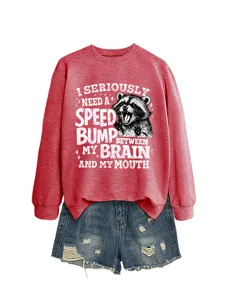 Lockerer lustiger Waschbär Spruch Print Damen Langarm roter Pullover Herbst Winter Detail