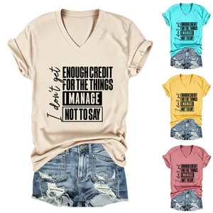 Γυναικείο casual T-shirt με V-neck και κοντό μανίκι με τύπωμα και τζιν σορτς σετ.