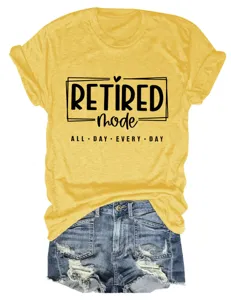 Casual women's yellow crew neck short sleeve T-shirt with retired mode print design.