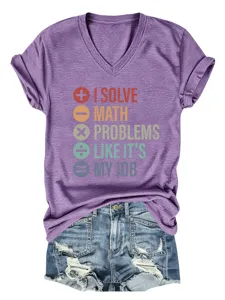 Damen Kurzarm V-Ausschnitt T-Shirt mit lustigem Mathematik Spruch, lässiges lila Freizeitoberteil.
