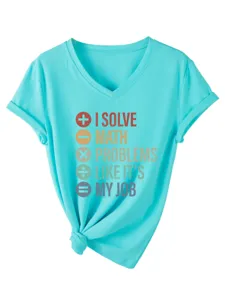 Damen Kurzarm V-Ausschnitt T-Shirt mit lustigem Mathe-Spruch und modischem Knotendetail vorne.
