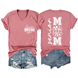 Damen V-Ausschnitt Kurzarm T-Shirt Senior Mom 2027 Lässiges rosa Oberteil mit Jeansshorts