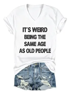 Casual λευκό γυναικείο T-shirt με V-λαιμό και κοντά μανίκια με ωραίο αστείο print.