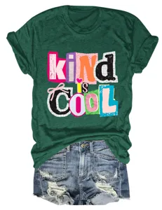Damen lässiges grünes Kurzarm T-Shirt mit modischem kind is cool Buchstaben Print.