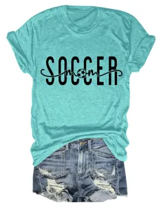 T-shirt femme décontracté à manches courtes col rond avec imprimé soccer mom et short.