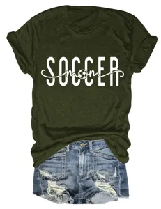 T-shirt femme manches courtes soccer mom haut decontracte vert avec short en jean detail