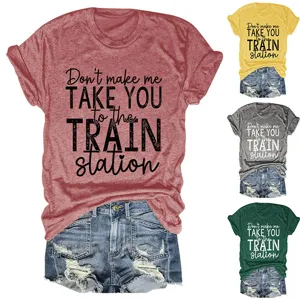 Detailansicht des lässigen Damen Kurzarmshirts mit Statement-Print in verschiedenen Farben.
