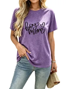 Lässiges Damen Kurzarm T-Shirt mit niedlichem Boy Mom Buchstaben Print. Weiche Baumwolle.