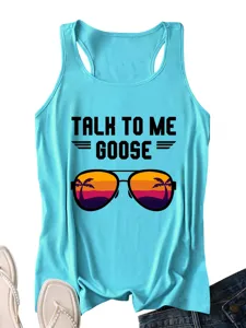 Dames zomer casual tanktop met talk to me goose grafische print en vintage zonsondergang ontwerp.