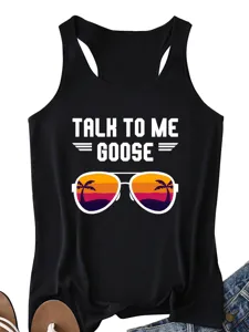 Zwarte casual dames zomertanktop met zonsondergang grafische print en palmbomen.