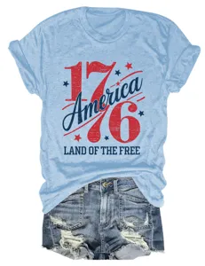 T-shirt à manches courtes et col rond pour femme avec impression graphique patriotique.