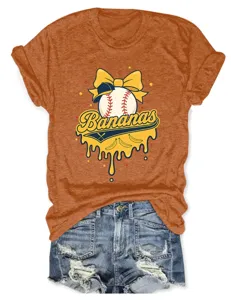 Lässiges Damen Kurzarm T-Shirt mit niedlichem Bananen Baseball Grafikdruck, bequemes Sommer Top.
