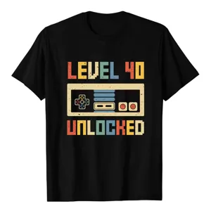 Maglietta nera gamer Level 40 Unlocked, elegante t-shirt casual a maniche corte uomo.