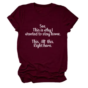Dames bordeauxrode korte mouw t-shirt detail met grappige letterprint op de voorkant.