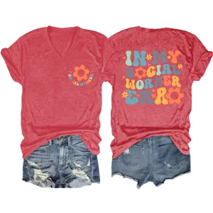 Dames V-hals korte mouw rode t-shirt met hippe social worker brief print ontwerpen.