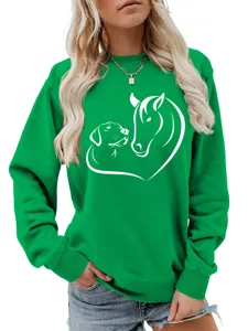 Felpa verde casual a maniche lunghe con un simpatico disegno cuore cane e cavallo.